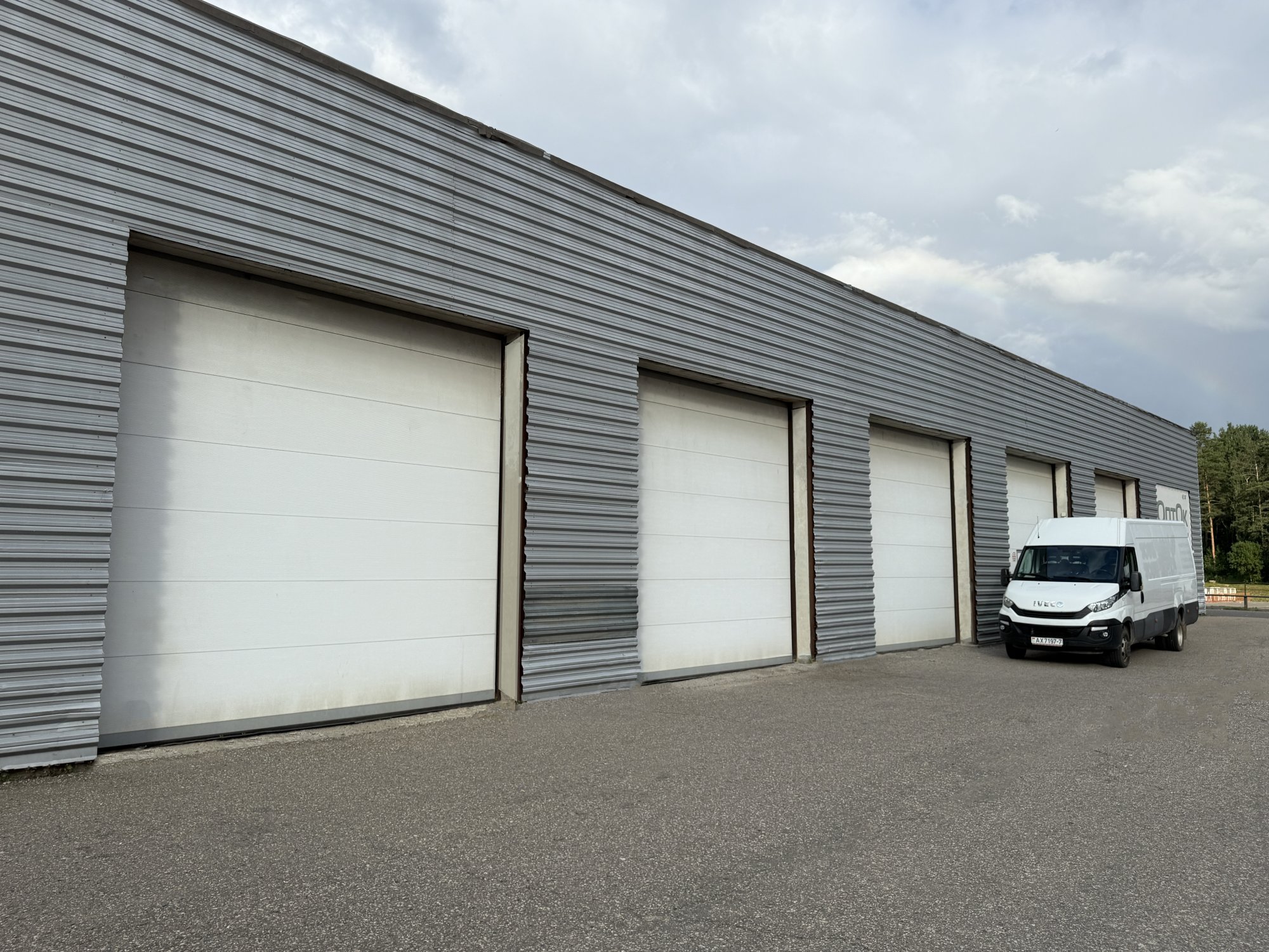 Аренда Блока гаражей с ремонтными мастерскими (склады)